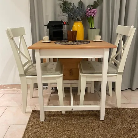 Centrally Located At Station Apartment Düsseldorf